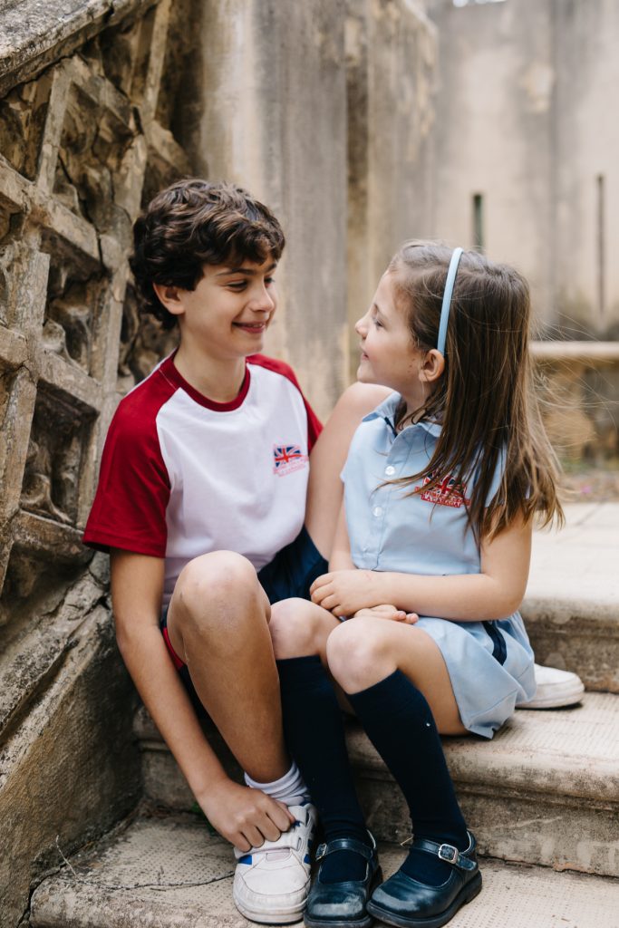 “marketing educativo uniformes escolares personalizados